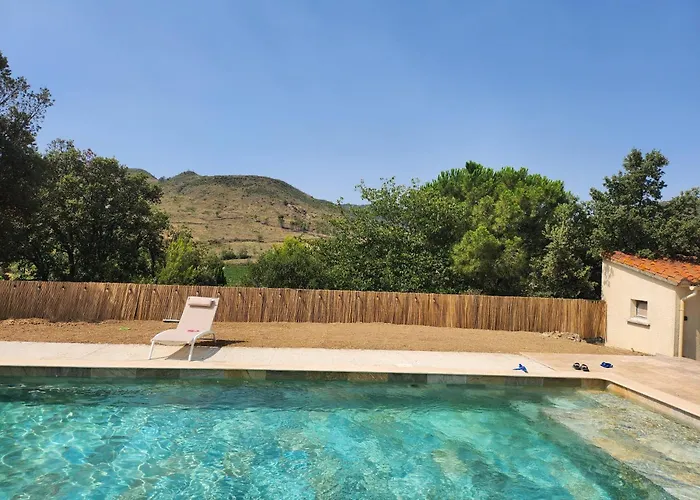 Monze Villa