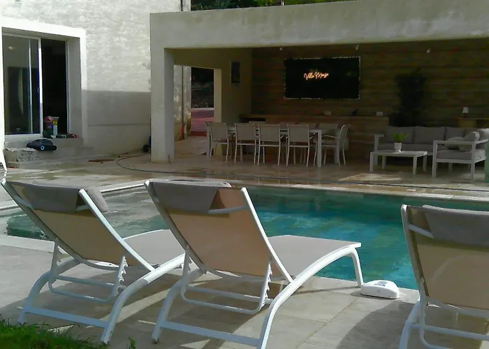 Monze Villa *