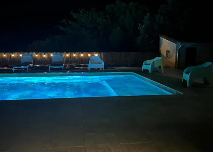 Villa Monze *